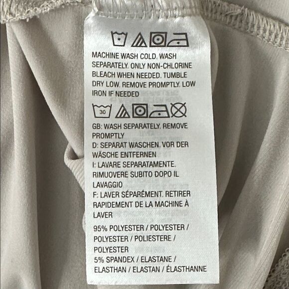 Susan Graver Modern Essential Top Size 2X Liquid Knit Short Sleeve - Picture 9 of 9